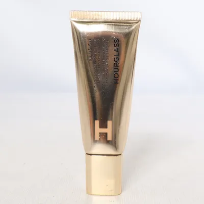 Foundation (Illusion Luminous Glow Foundation) van Hourglass