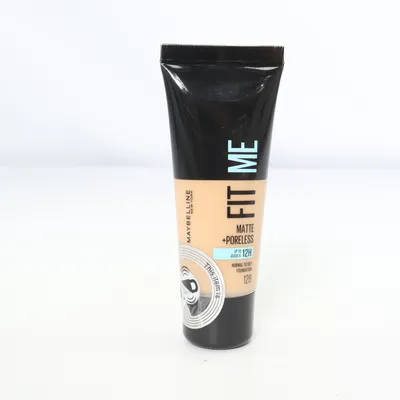 Foundation (Fit Me Matte + Poreless) från Maybelline