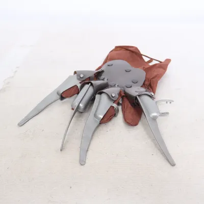 Costume accessories (Gray, Brown)