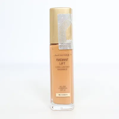 Foundation (Radiant Lift) from Max Factor