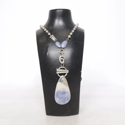 Halsband (Lila) Okänd metall