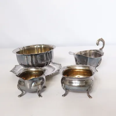 Serveringsset (Silverfärgad)