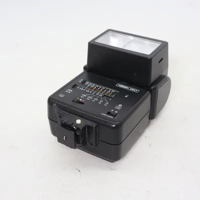 Camera flash (340T) from Nissin