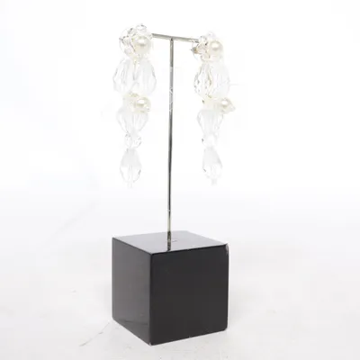 Örhängen (Simone Rocha clear beaded drop earrings with pearl details in a flower shape) från Simone Rocha Okänd metall, Plast