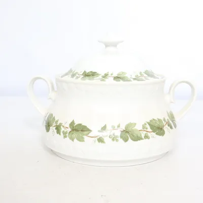 Tureen (White, Green) from Winterling