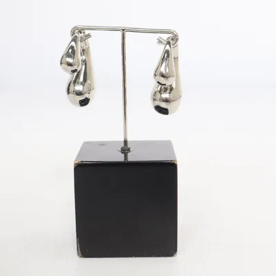 Örhängen (Silverfärgad) Okänd metall