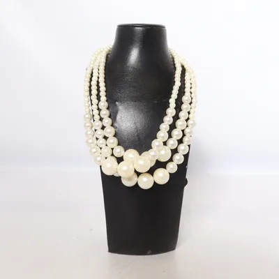 Collier (Blanc) Métal inconnu