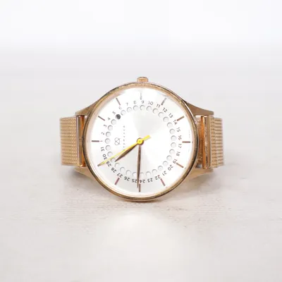 Wristwatch (Gold) from Tastemaker