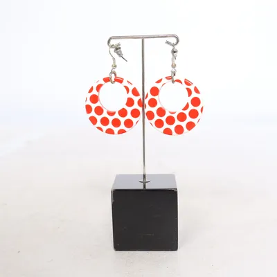 Boucles d'oreilles (Blanc, Rouge) de SAS Métal inconnu