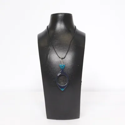 Halsband (Svart, Blå) från Mirrokel by Mirre Okänd metall