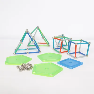 Byggsats (Flerfärgad) från Geomag