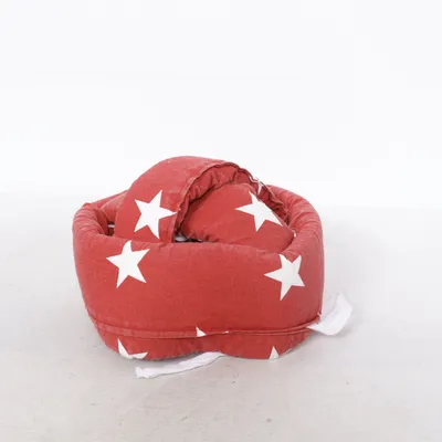 Huvudskydd (Röd, Vit) från NG Baby