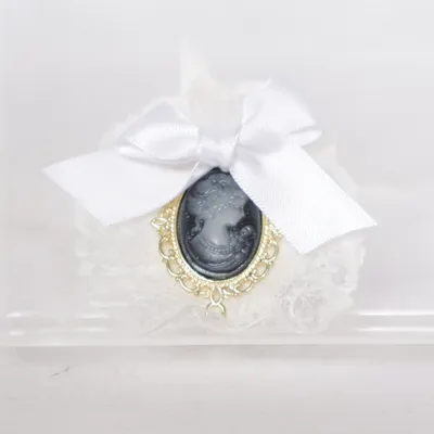 Broche (Wit, Grijs, Goud) Onbekend materiaal