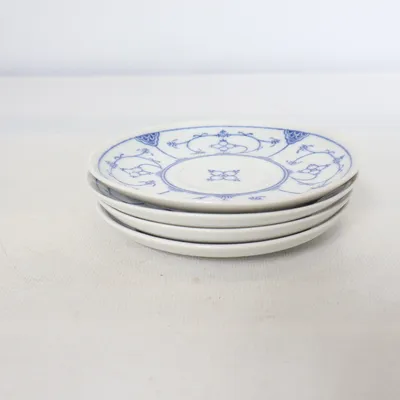 Small plate (Kobaltunterglasur) from Kahla