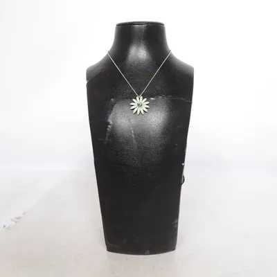 Halsband (Grön, Silverfärgad) från Pilgrim Okänd metall