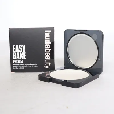 Powder (EASY BAKE PRESSED) from Huda Beauty