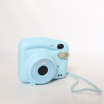 Polaroid camera (Mini 11) from Fujifilm