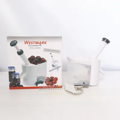 Köksredskap (Cherry Stoner) från Westmark