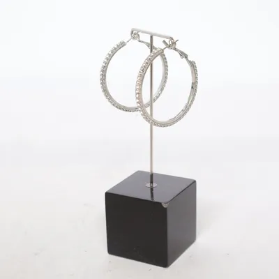 Örhängen (Silverfärgad) Okänd metall