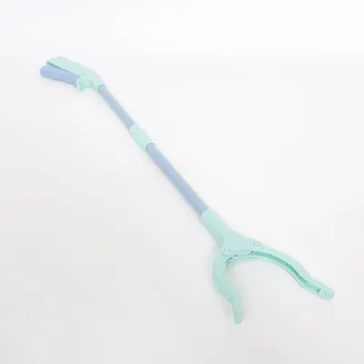 Reaching tools (Blue, Green)