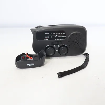 Radio (MD-086) van Millu