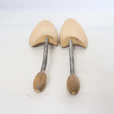 Shoe tree (Brown)