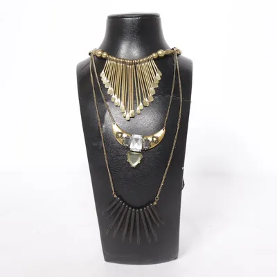 Halsband (Guldfärgad, Svart) Okänd metall