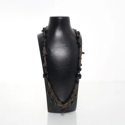 Halsband (Svart) Okänd metall