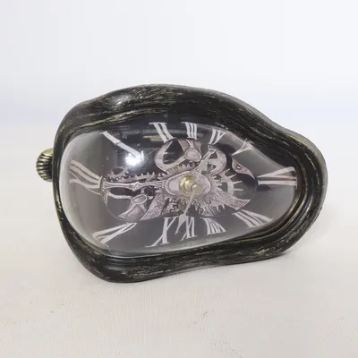 Table clock (Flow Antique) from Kare Design
