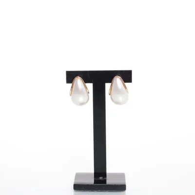 Earrings (Gold, White) Unknown metal