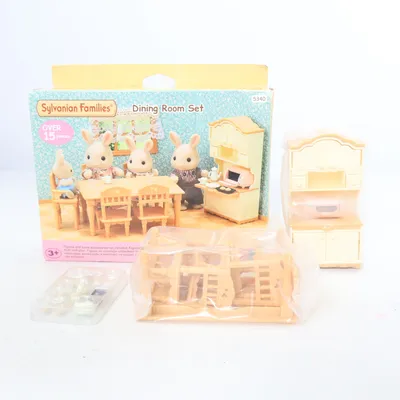 Poppenhuis meubels (Dining Room Set) van Sylvanian Families