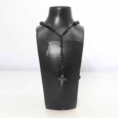 Collier (Noir) Métal inconnu