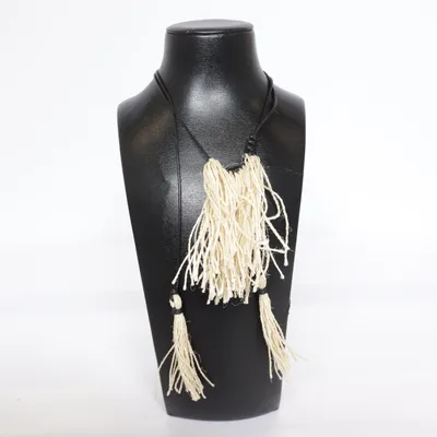 Halsband (Svart, Beige) Okänd metall