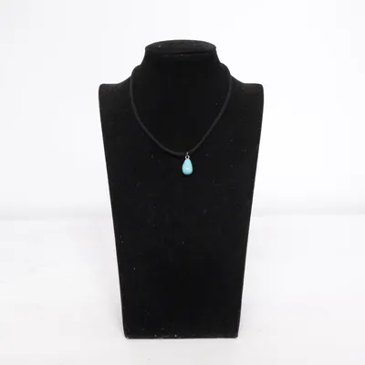 Ketting (Zwart, Blauw) Onbekend materiaal