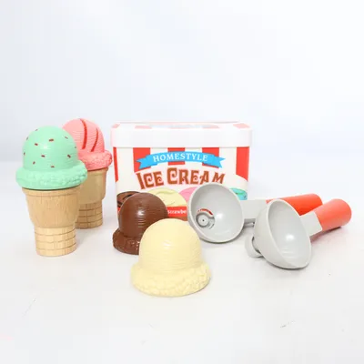 Play furniture (Ice Cream) from Melissa & Doug