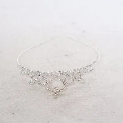 Tiara (Silverfärgad)