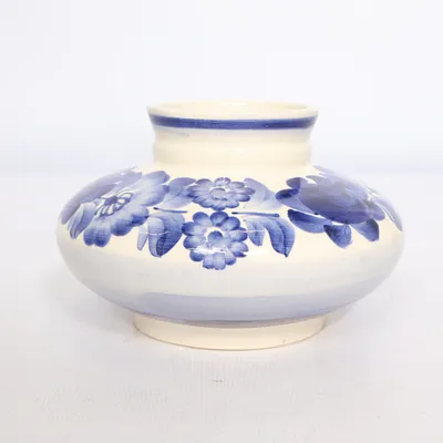 Vase (White, Blue)