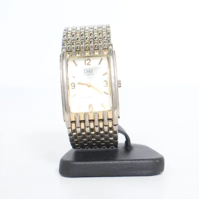 Wristwatch (Silver) from Q&Q