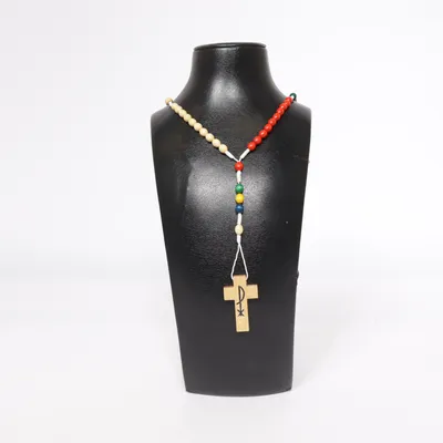 Halsband (Röd, Grön, Flerfärgad) Okänd metall