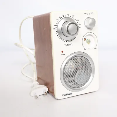 Radio (Ta-871e)