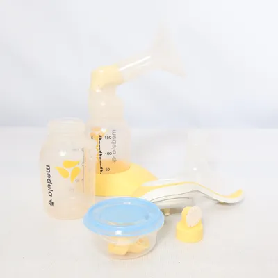 Breast pump (Transparent, Yellow, Blue) from Medela