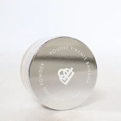 Powder (Banana Setting Powder) from Bellápierre Cosmetics