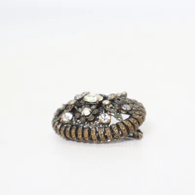 Broche (Marron) Métal inconnu