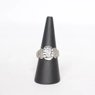 Ring (Silverfärgad) Okänd metall