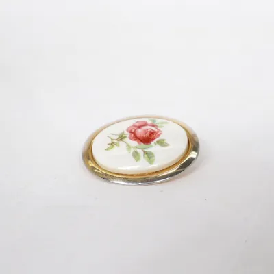 Broche Onbekend materiaal