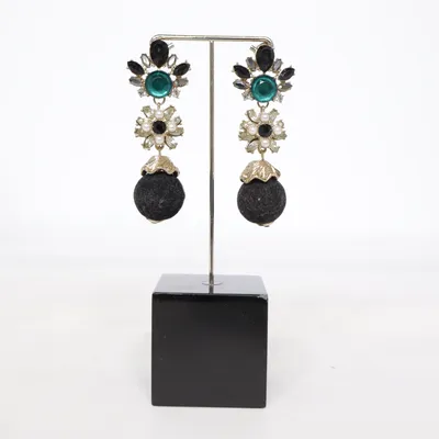 Örhängen (Svart, Grön, Guldfärgad) Okänd metall