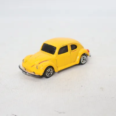 Leksaksbil (Vw 1300) från Maisto