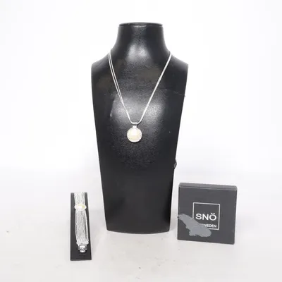 Smyckesset (Silverfärgad) från Snö of Sweden Okänd metall