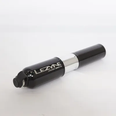 Cykelpump (Svart, Silverfärgad) från Lezyne