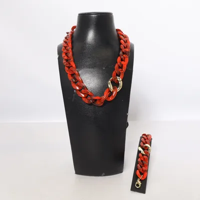 Halsband (Röd) från Lulu Okänd metall